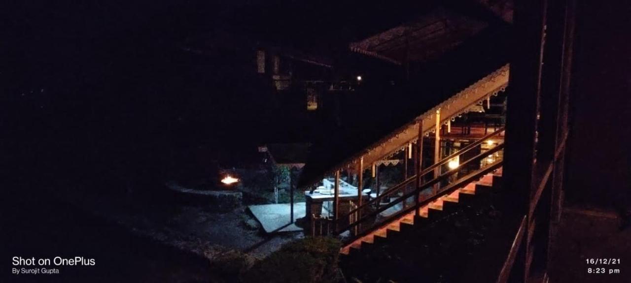 Log Cabin In The Woods Bed & Breakfast Gangtok Exterior photo