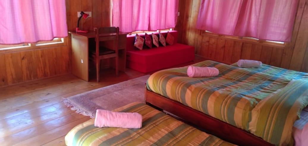 Log Cabin In The Woods Bed & Breakfast Gangtok Exterior photo