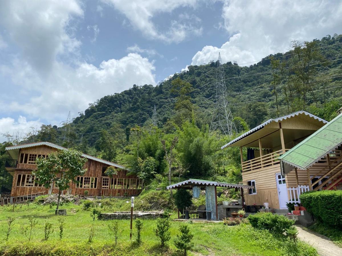 Log Cabin In The Woods Bed & Breakfast Gangtok Exterior photo