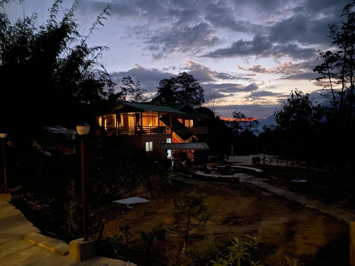 Log Cabin In The Woods Bed & Breakfast Gangtok Exterior photo